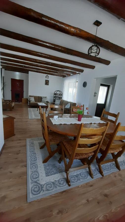 Casuta Din Deal Targu Neamt Exterior foto