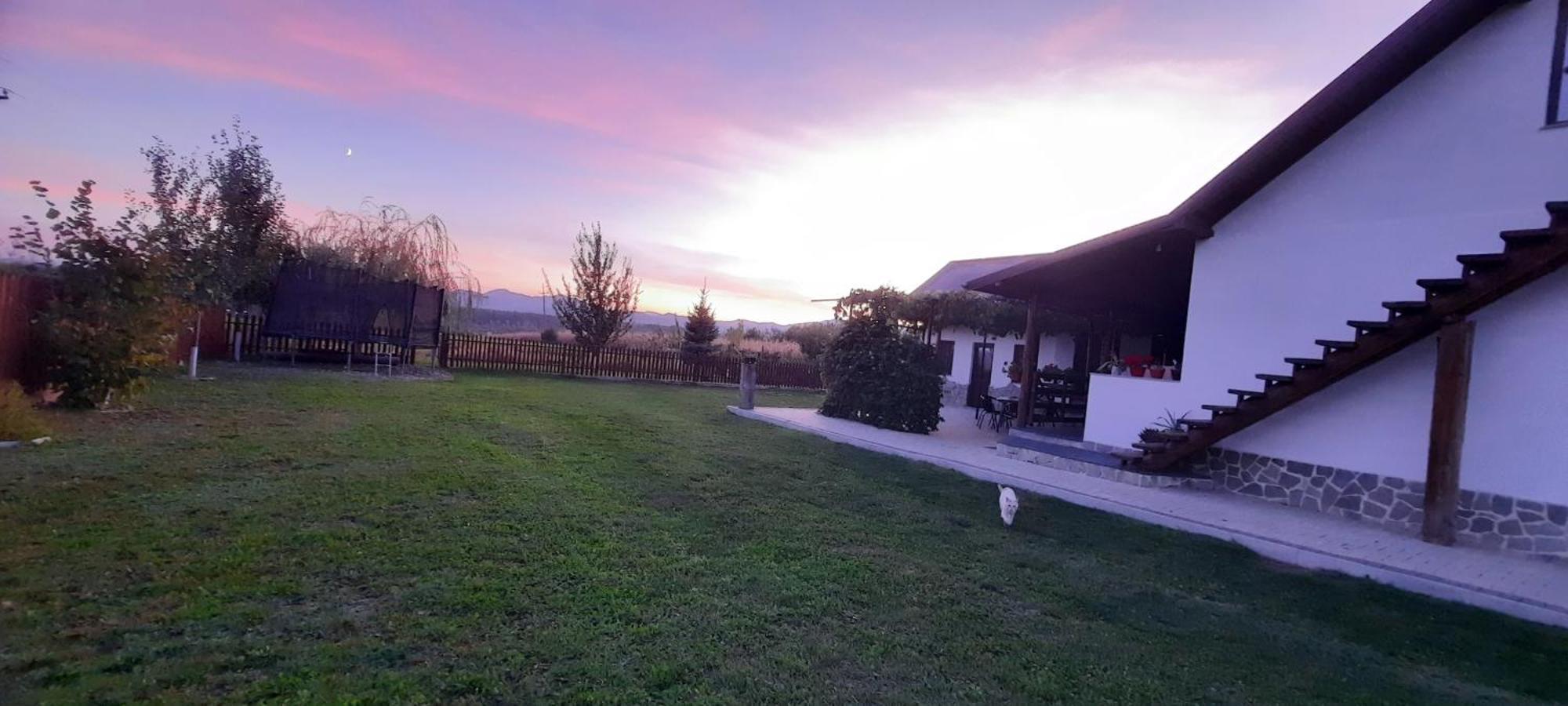 Casuta Din Deal Targu Neamt Exterior foto
